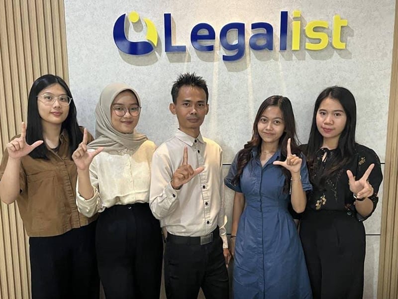 legalist-medan-crew